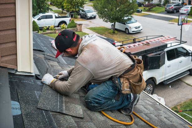 Professional Gutter Installation technician working in Pendleton, OR
